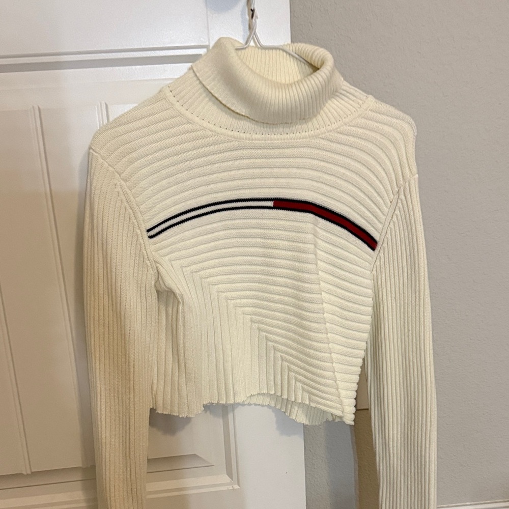 Tommy Hilfiger Women's Ribbed Cream Cropped Turtleneck Sweater